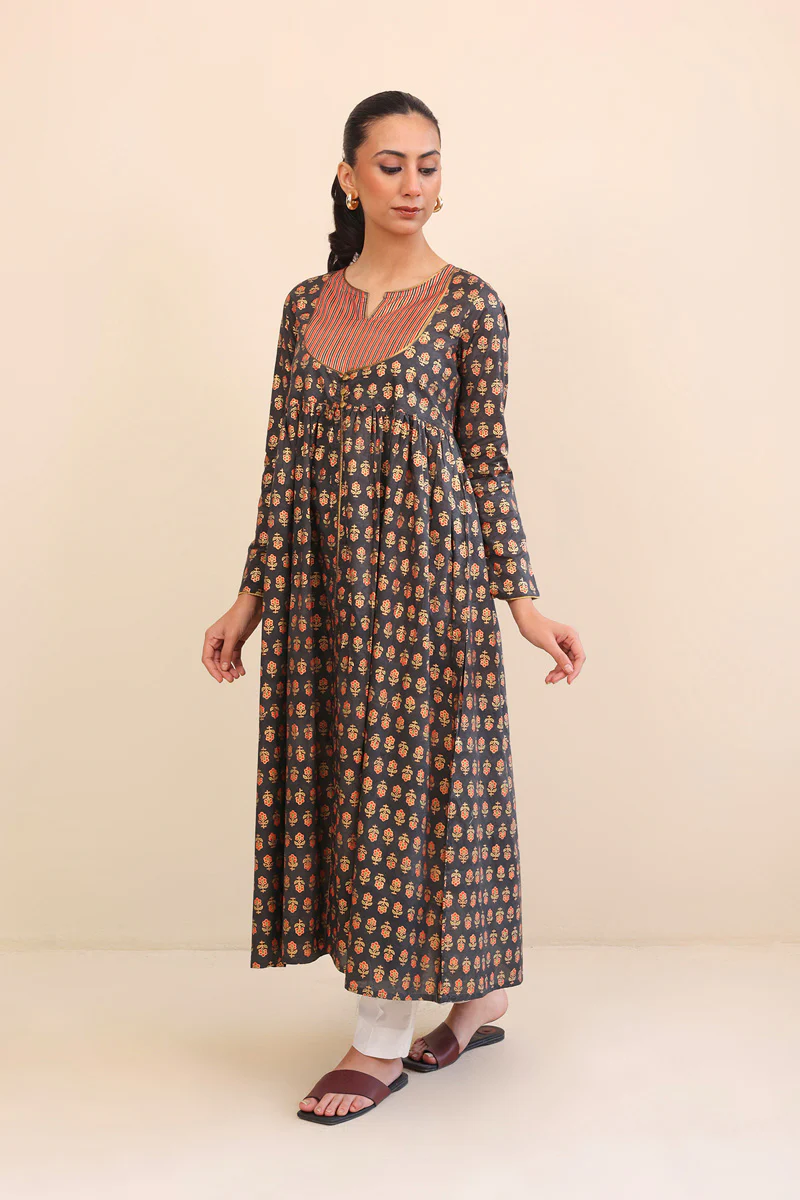 Sunehri Dress - Image 3