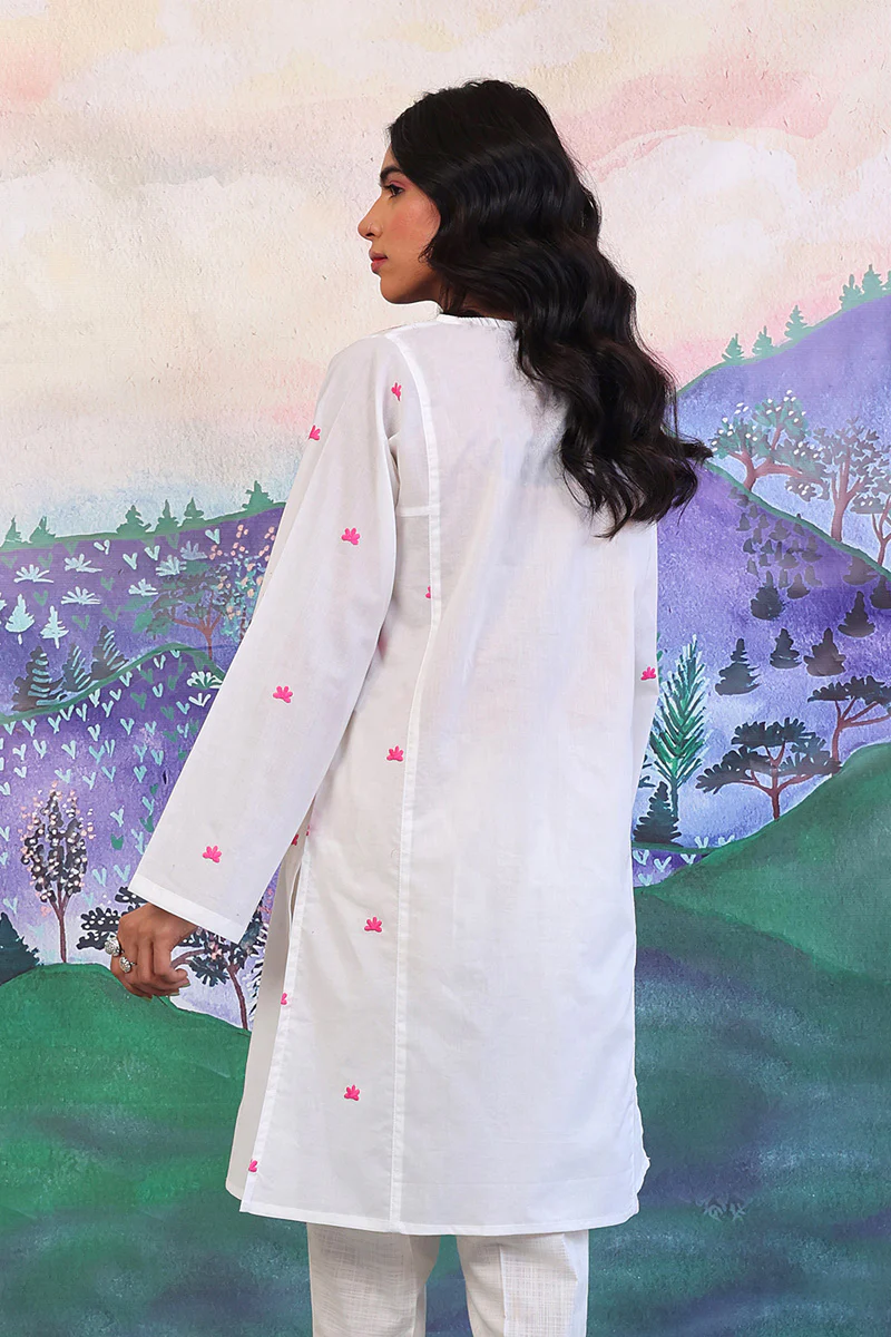 Gul Meena Embroidered kurta - Image 5