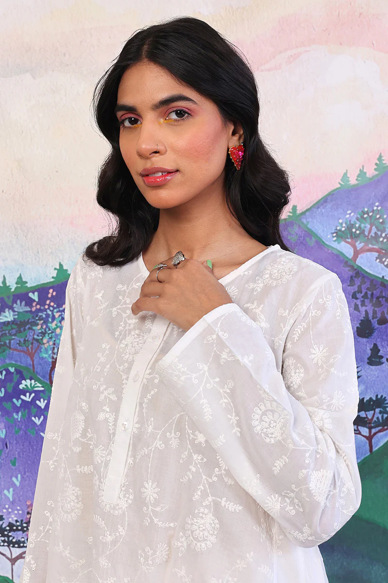 Bahar Embroidered Safaida Kurta - Image 2