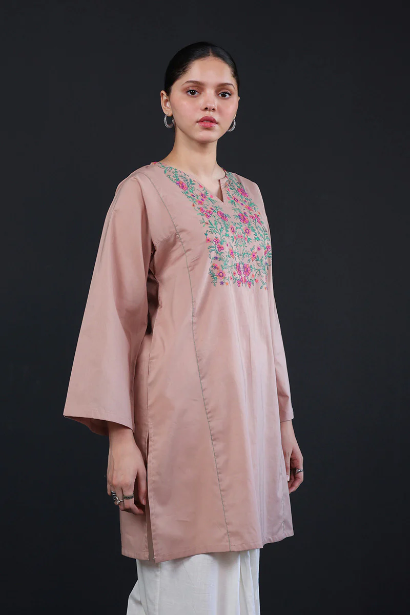 Gul Meena Embroidered Kurta - Image 5