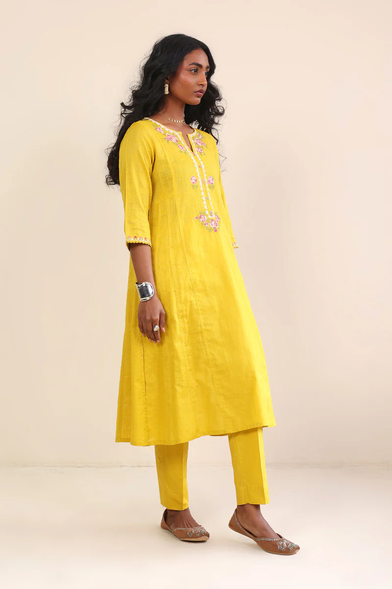 Sunehri Phool 2-Piece Suit - Image 3