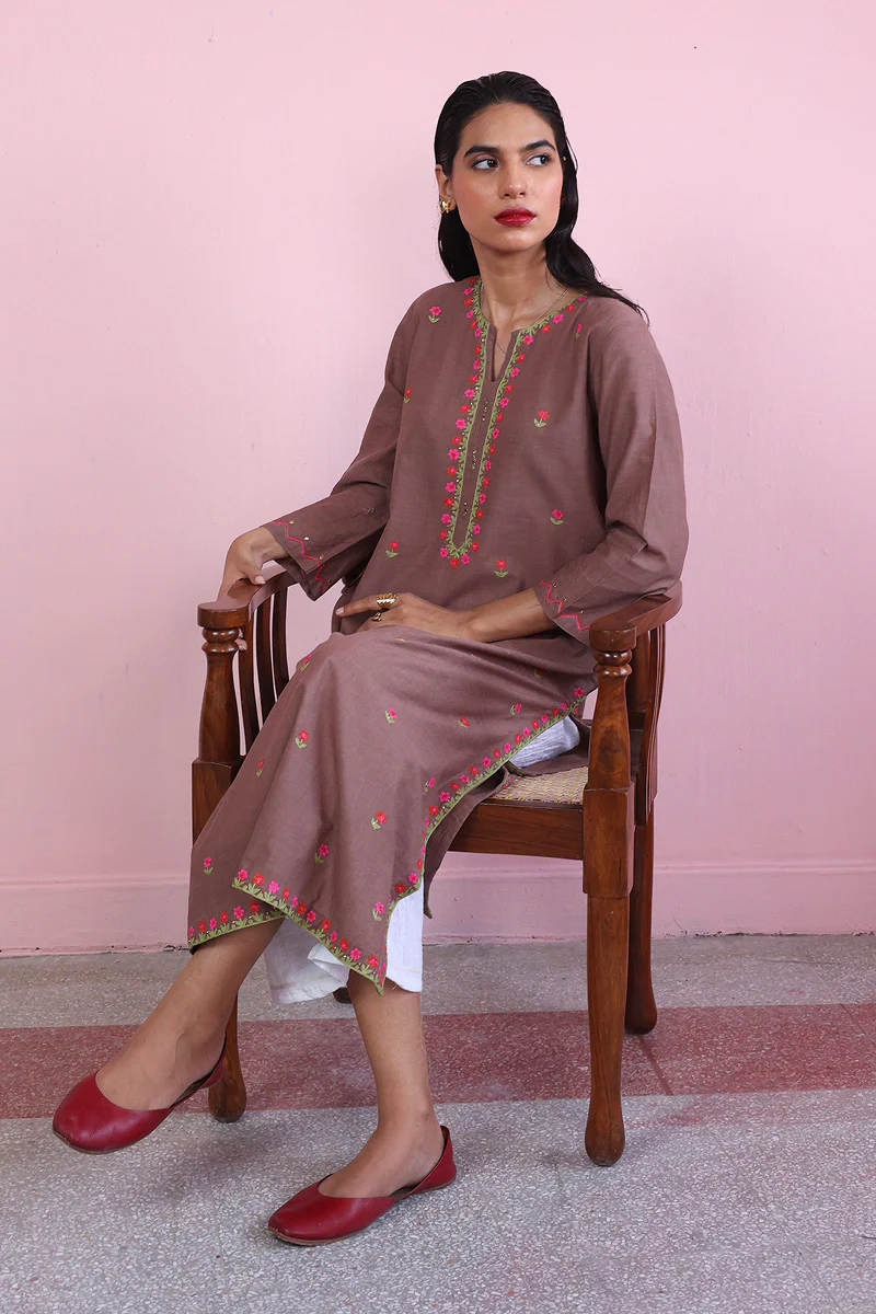 Chaapa Embroidered Shirt - Image 4