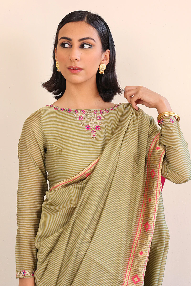 Pathani Peekaboo Sari - Image 2
