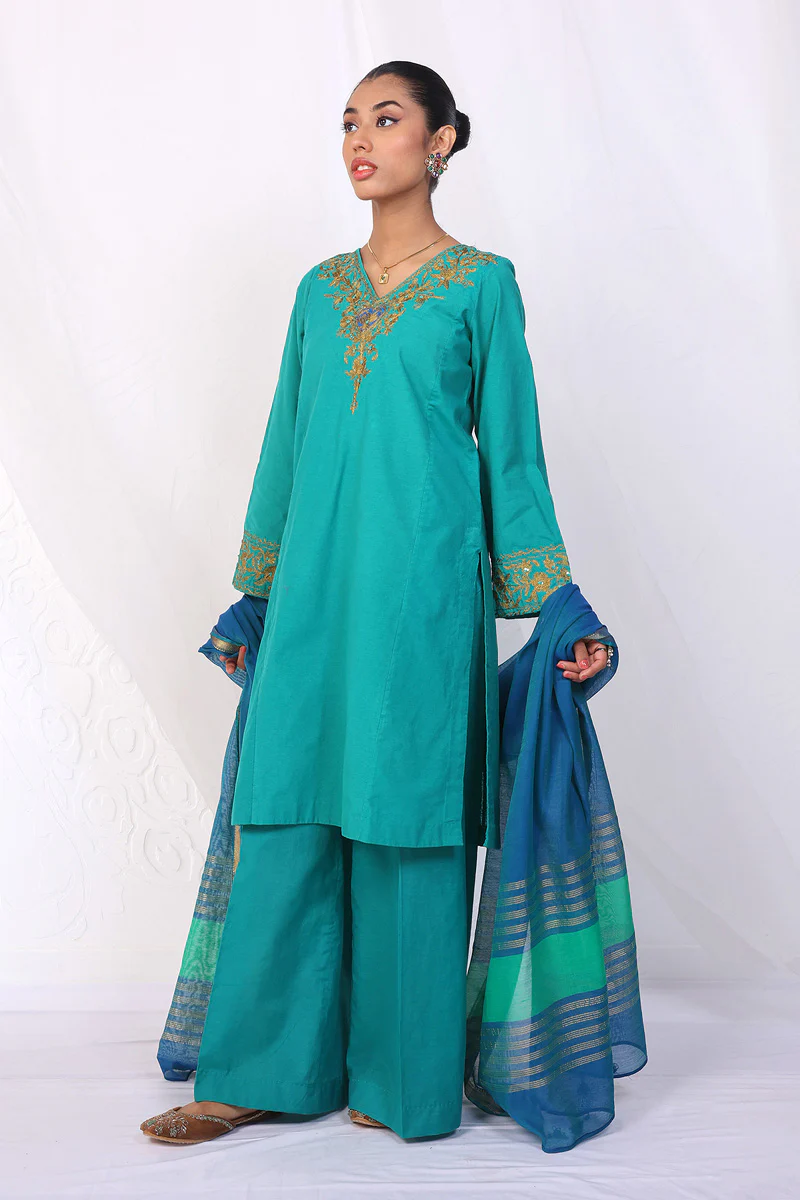 Aik Rang Asmani Suit - Image 3