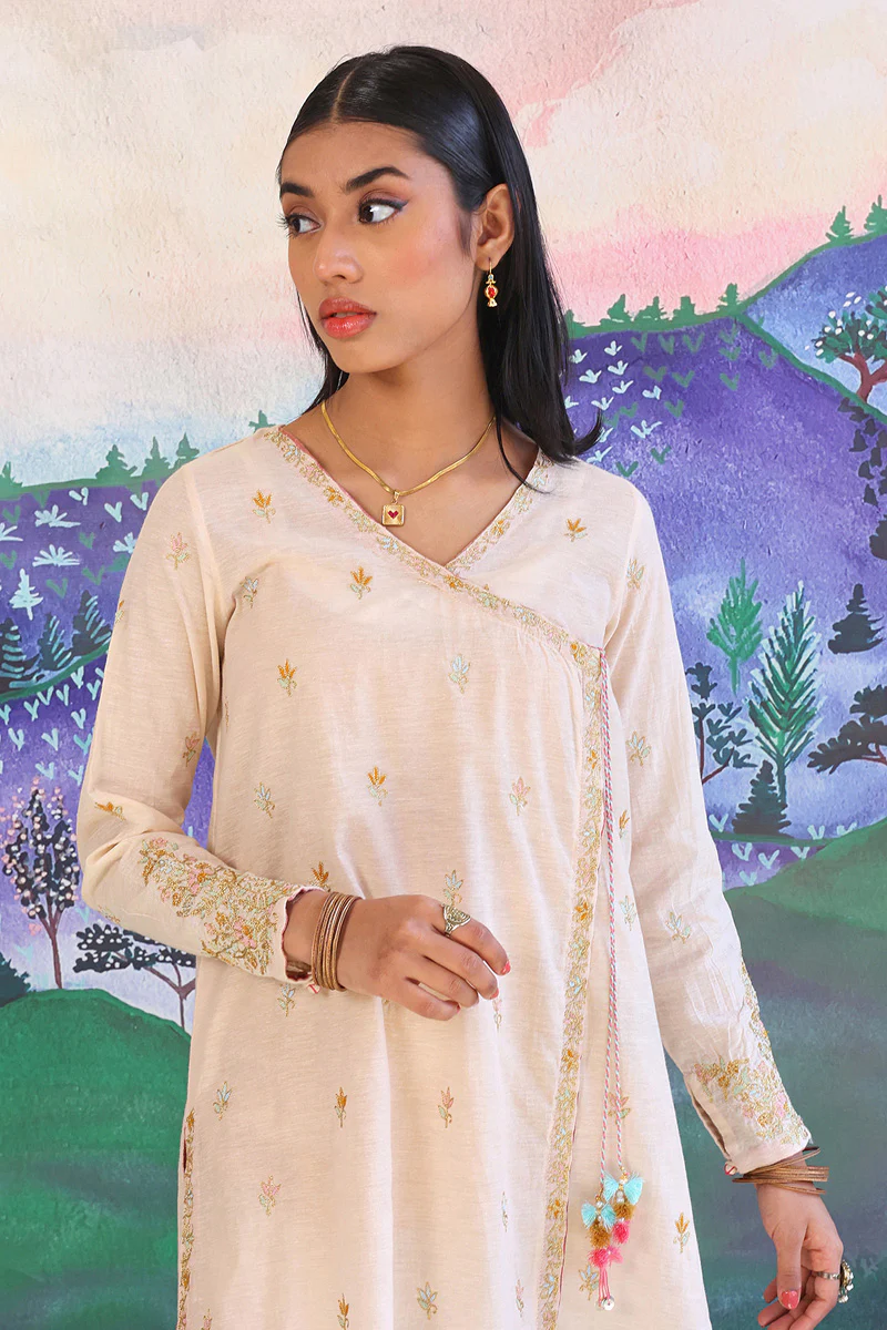 Aik Rang Angrakha Suit - Image 2