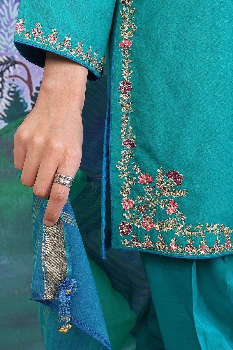 Aik Rang Embroidered Suit - Image 4