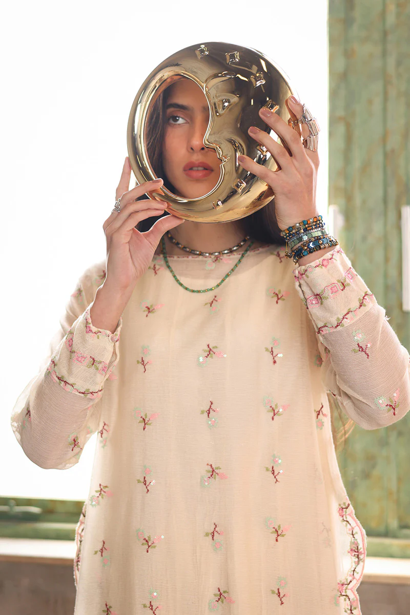Threads of History Signature Kurta - Image 4