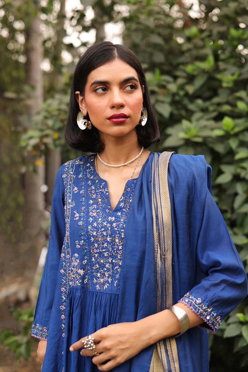 Balochi Begum 3-Piece Embroidered Suit - Image 3