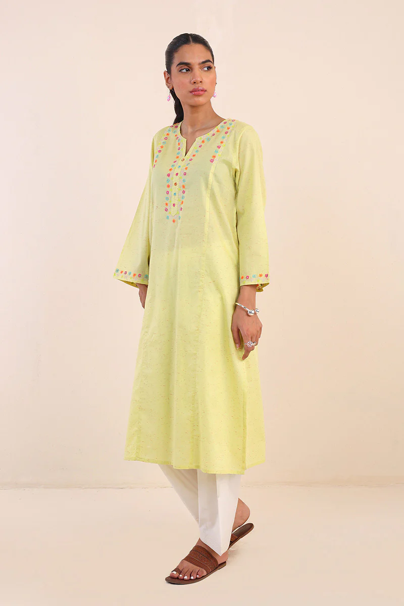 Sundara Embroidered Kurta - Image 3