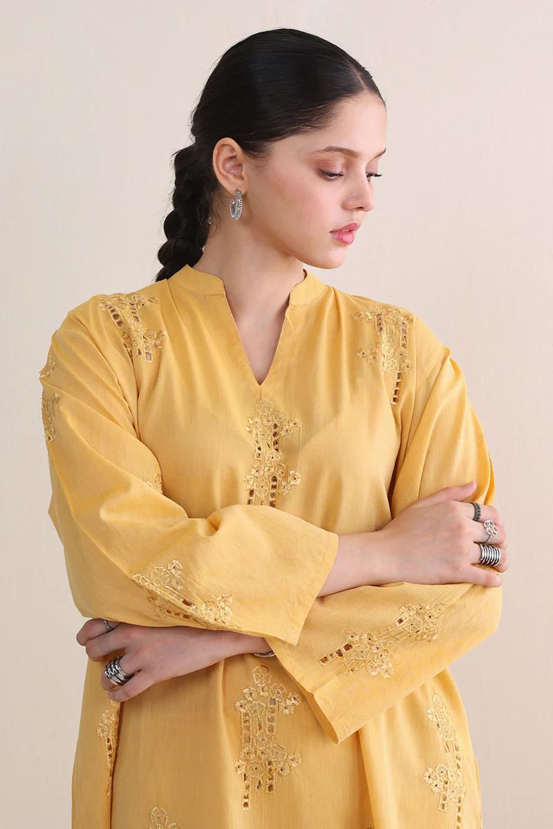 Nailing a Corner Cutwork Suit - Image 6