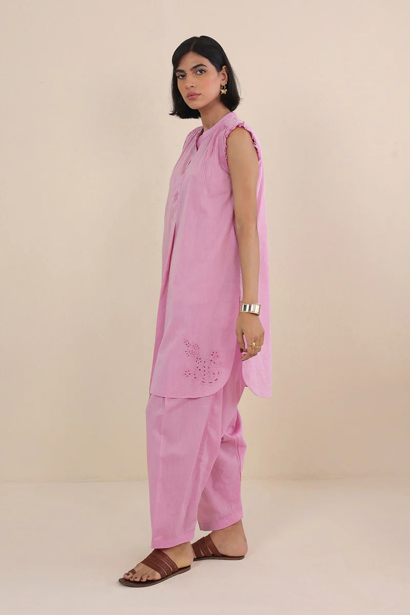 Chic Nailing A Corner 2 Piece - Image 3