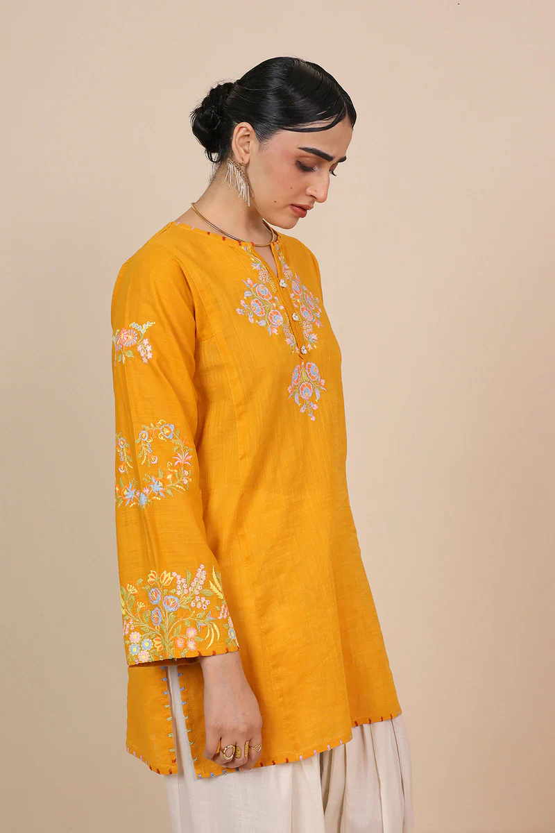 Vibrant Stitches - Image 4