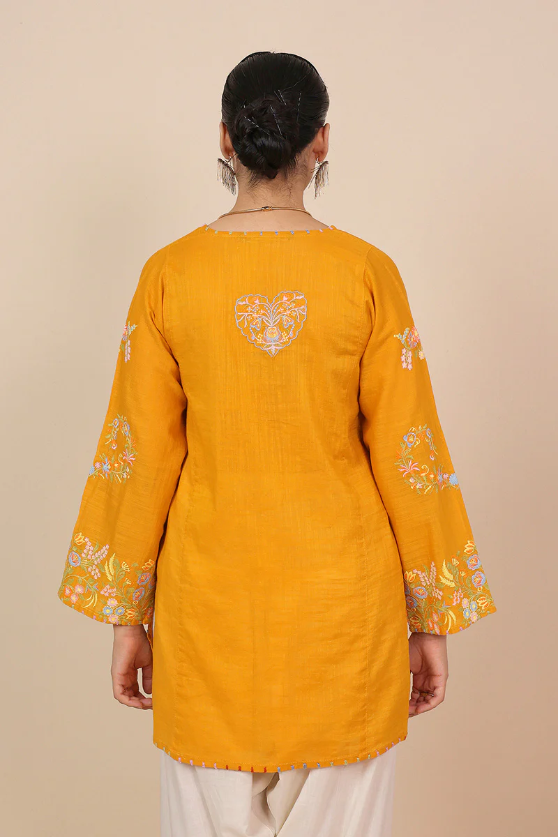 Vibrant Stitches - Image 5