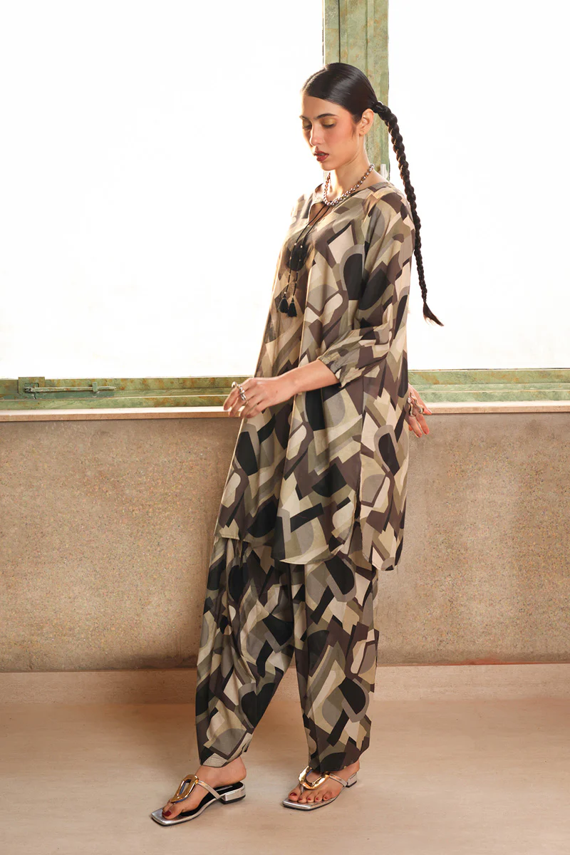 Retro Groove Chic Set - Image 4