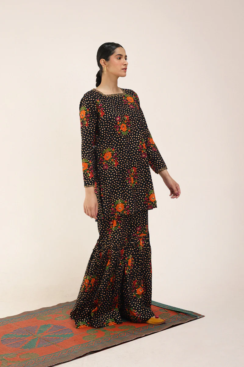 Flared Folk Garden Set - Image 5
