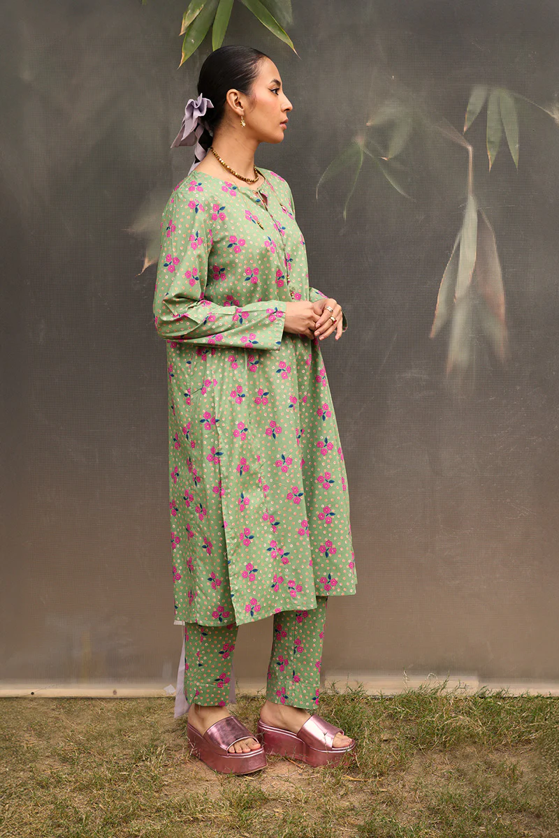 Coordinated Folk Garden Set - Image 8