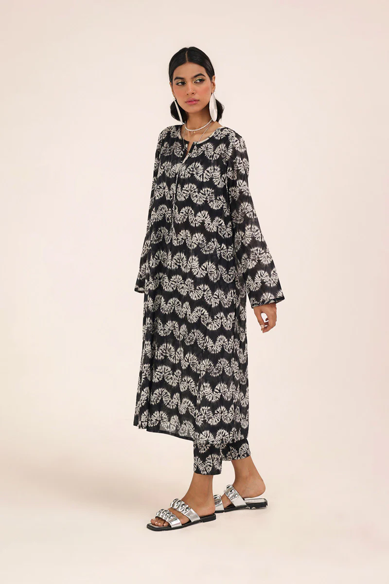Shibori Style Ensemble - Image 5