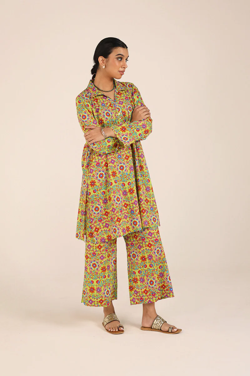 Bold Mexican floral ensemble - Image 6