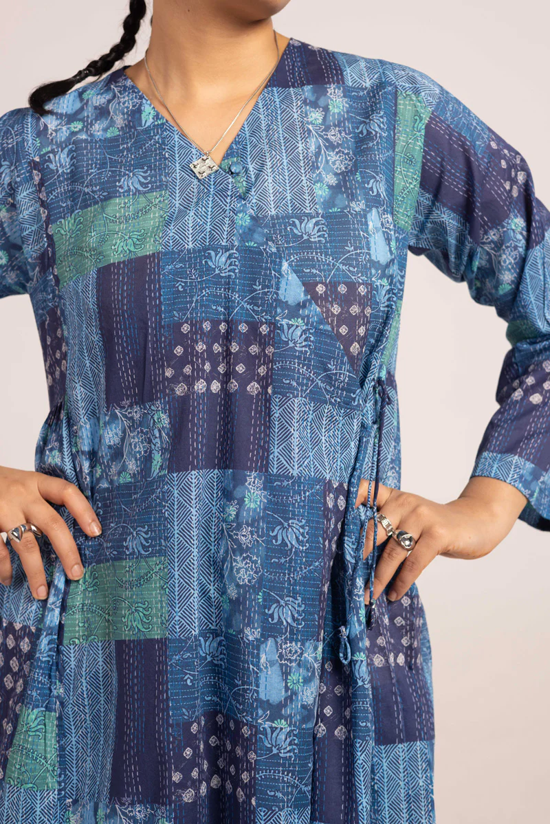 Kantha Angrakha Ensemble - Image 10