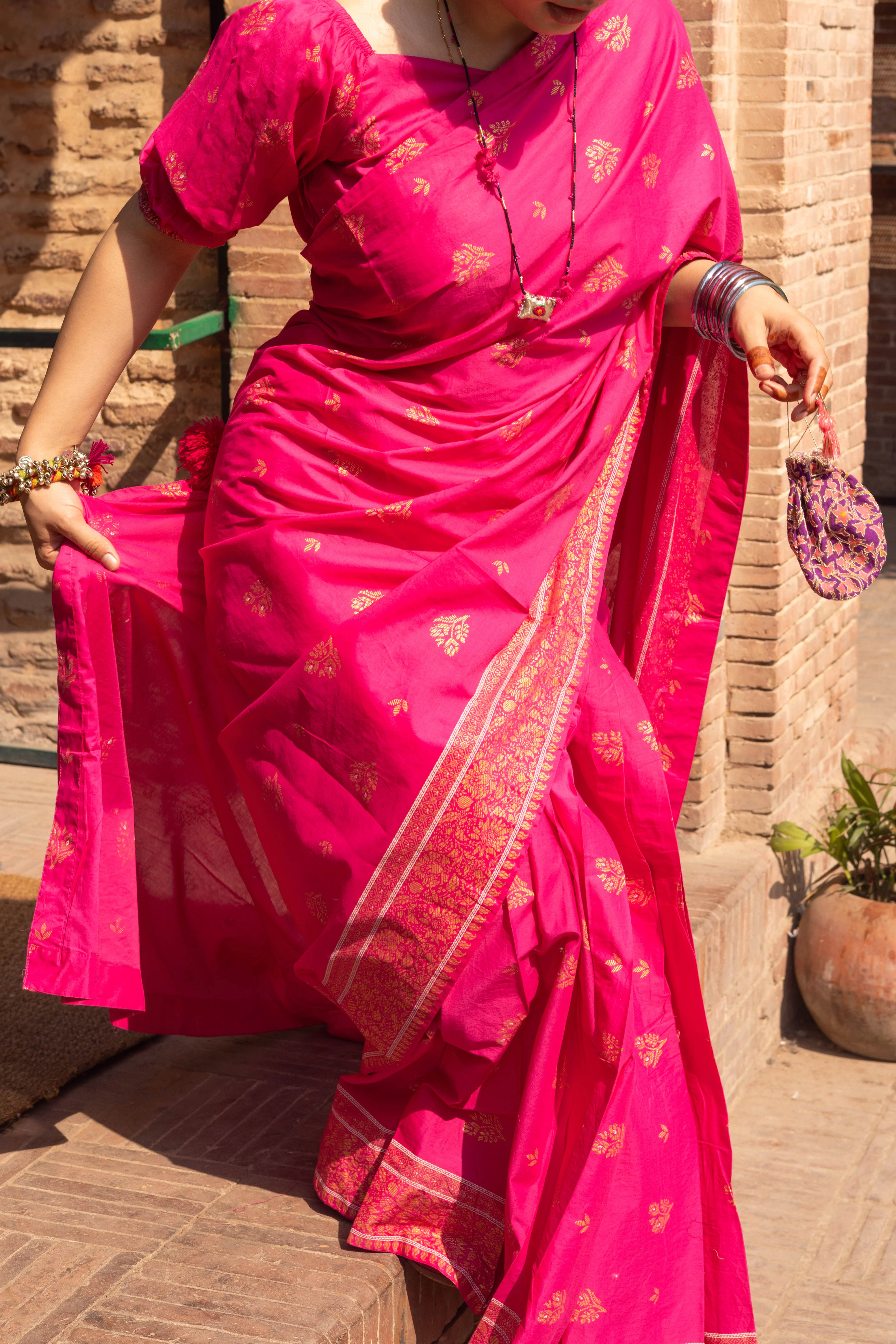 Zarqash Jacquard Majesty Saree - Image 14