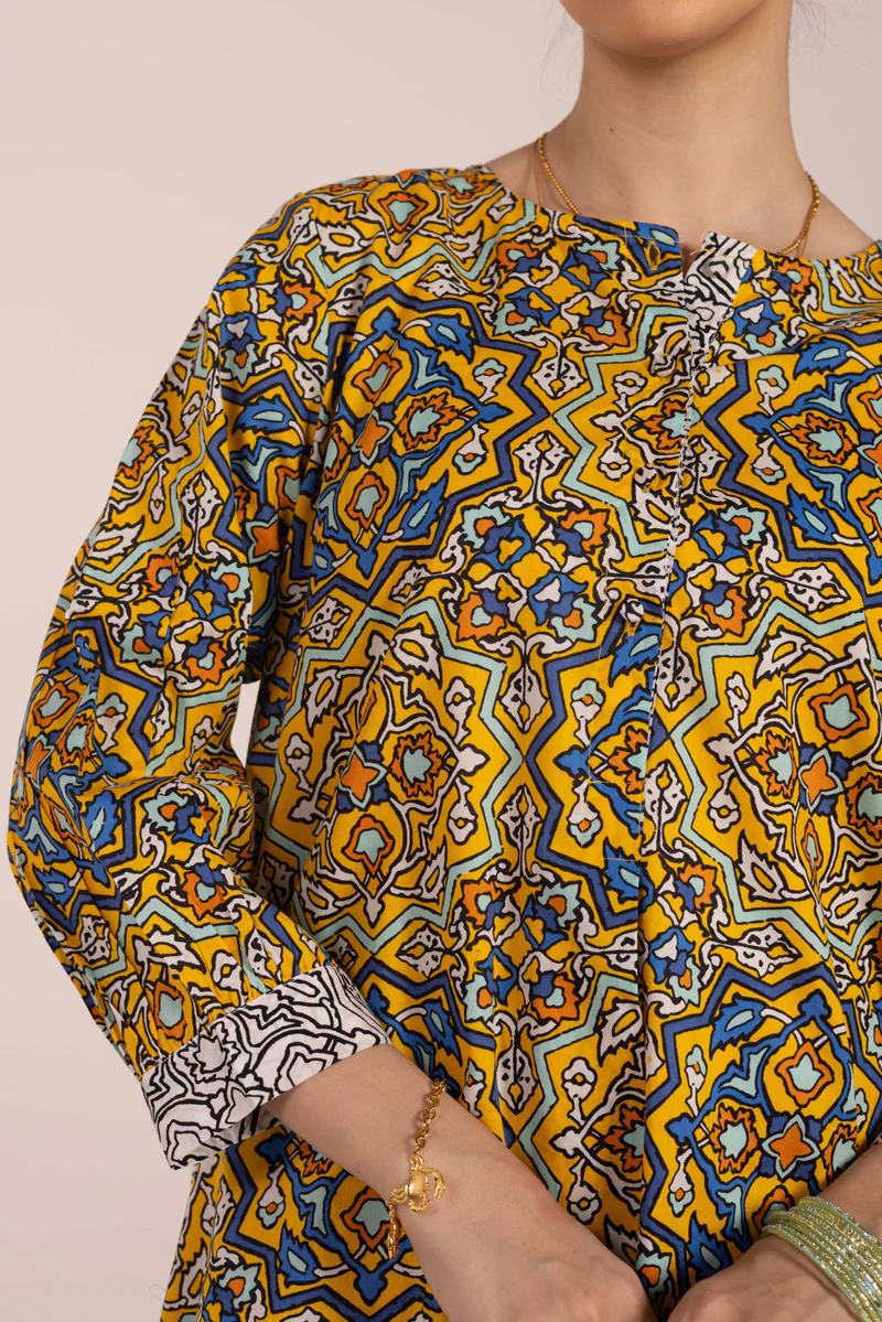 Persian Tiles Contrast Ensemble - Image 2