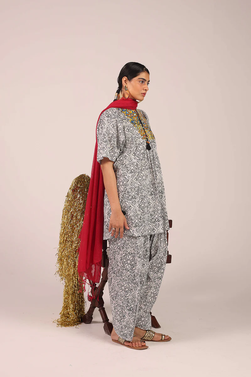Playful Persian Tiles Co-Ord Set - Image 4