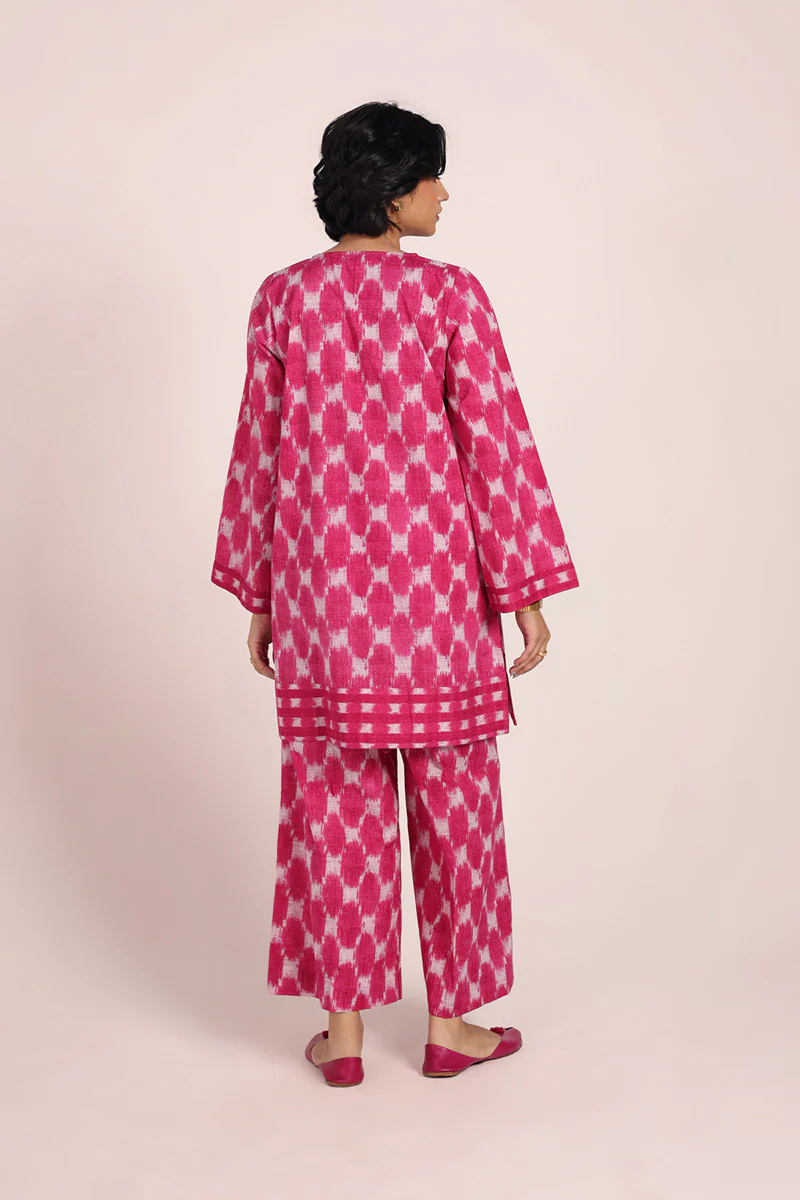 Ikat Illusion Ensemble - Image 14