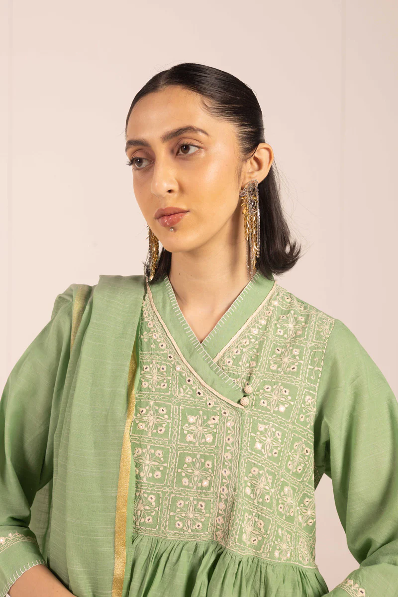 Aina Aangan Suit - Image 2