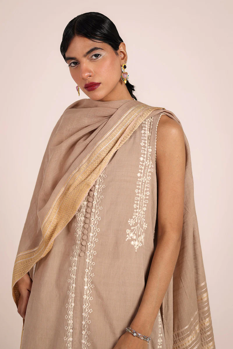 Aina Royale Suit - Image 2