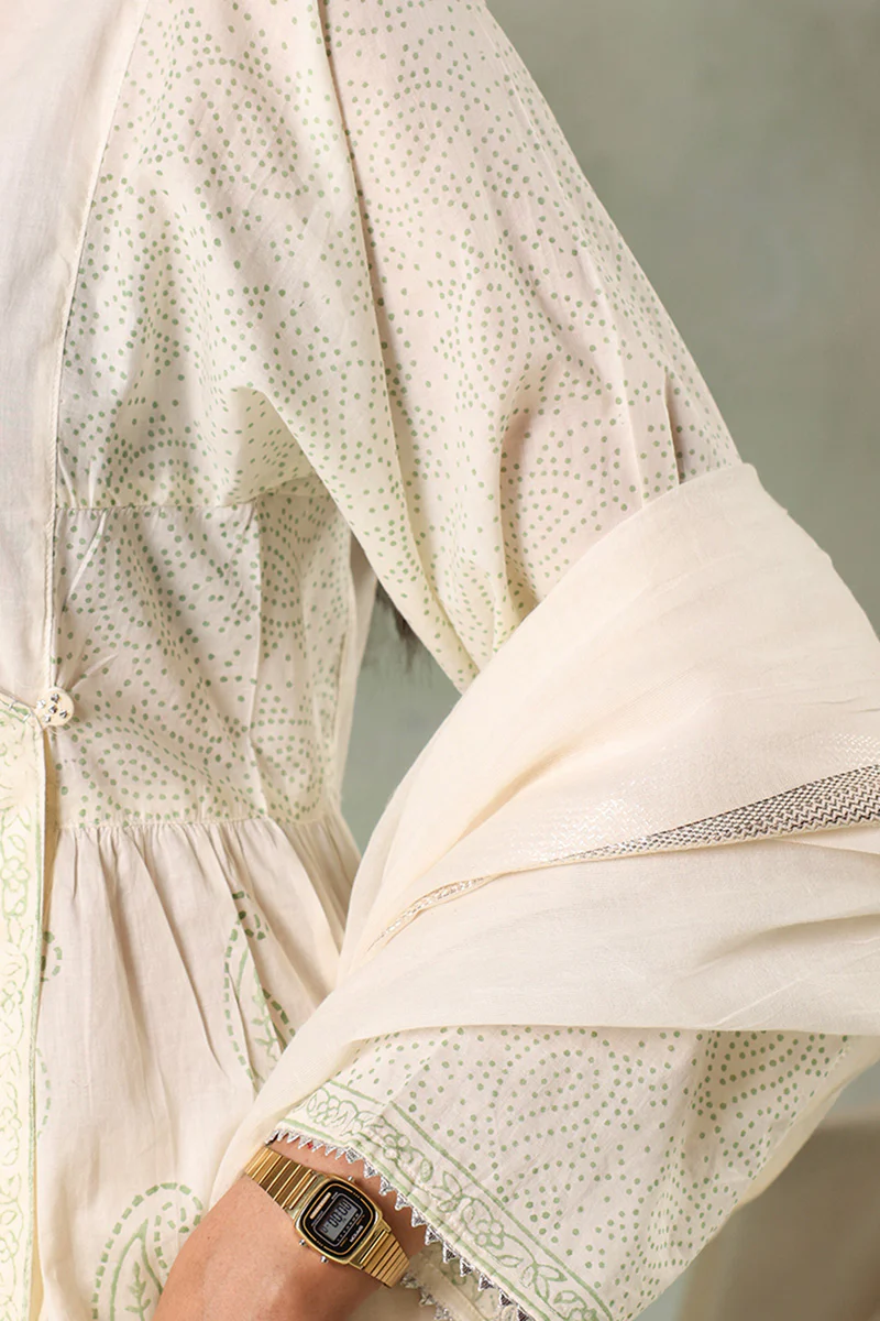 Husn-e-Anarkali 3 Piece Suit - Image 5