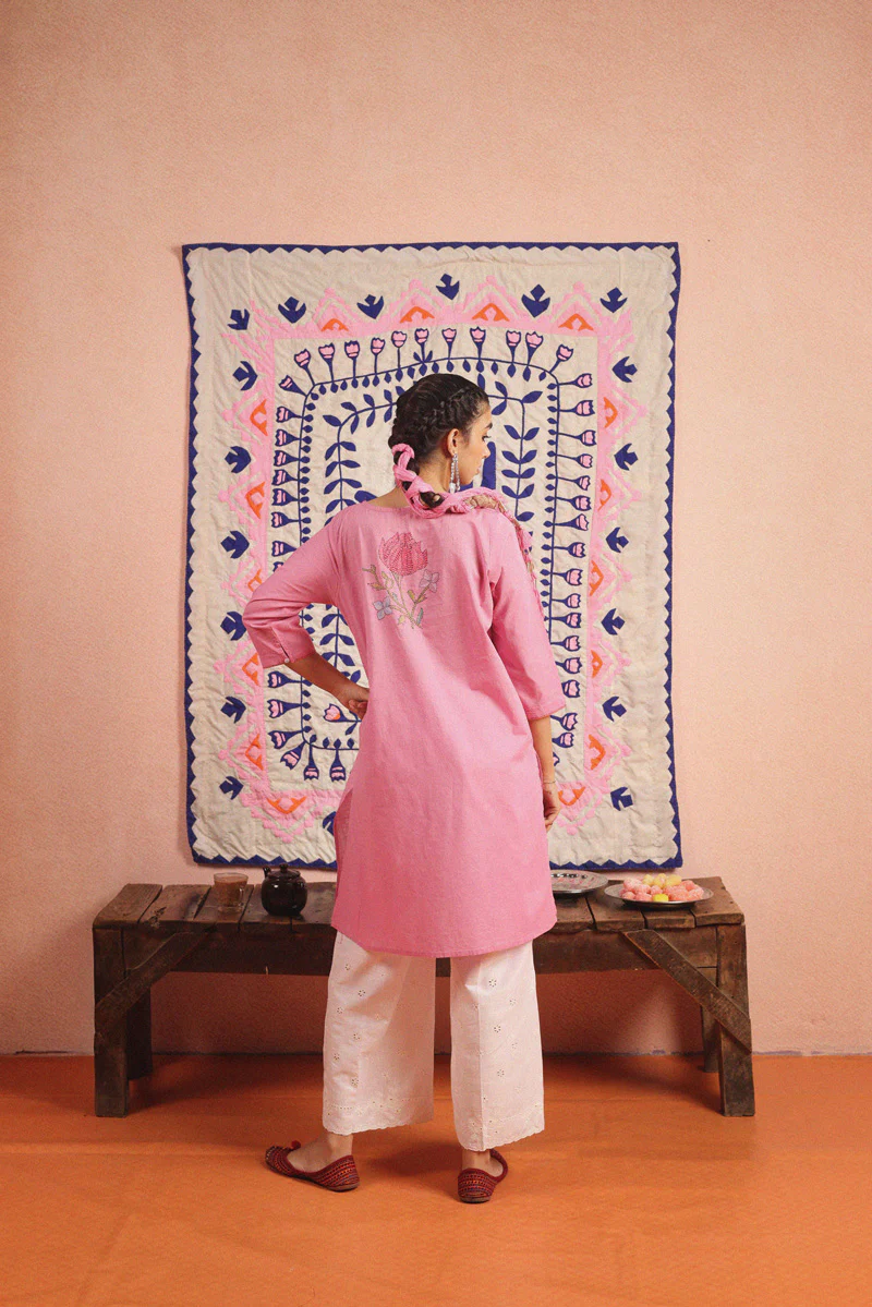 Artisanal Feminine Zaib Kurta - Image 11