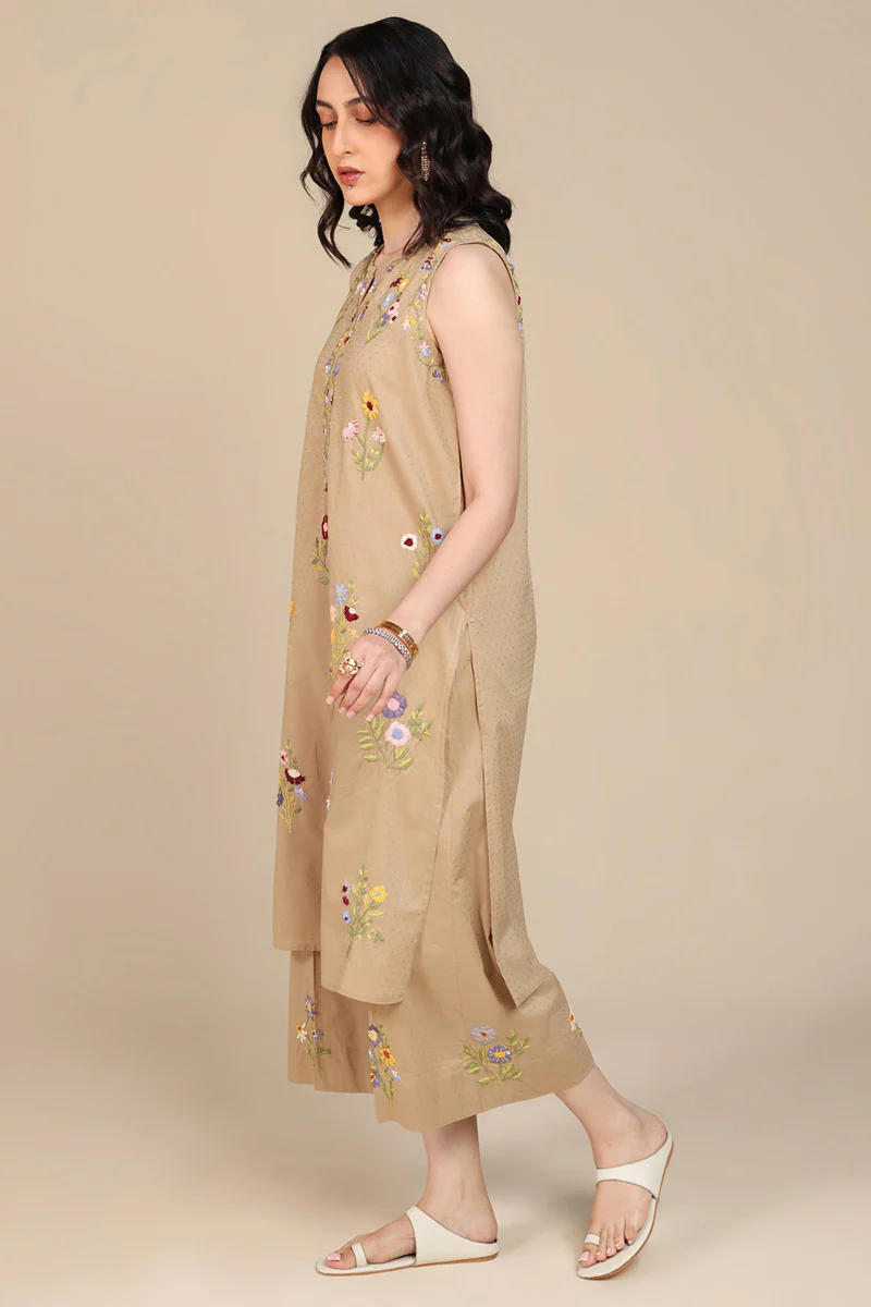 Floral Crush Hand-Embroidered Set - Image 9