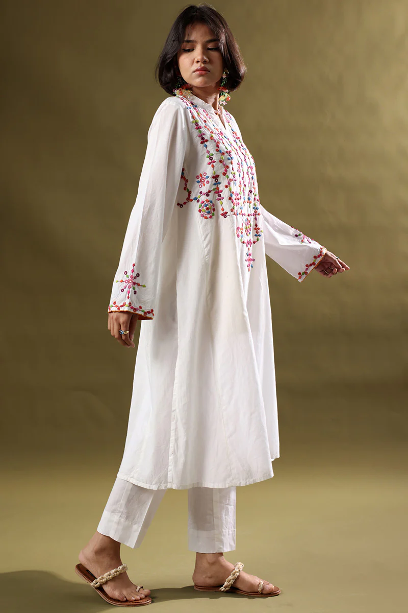 Hand-Crafted Tukri Set - Image 6