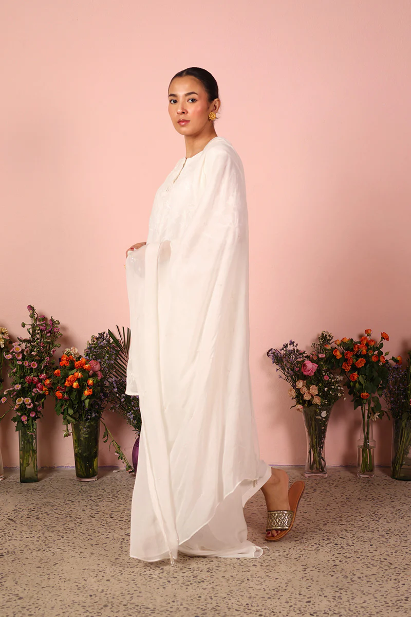 Efflorescence Tassel Gleam Dupatta - Image 4