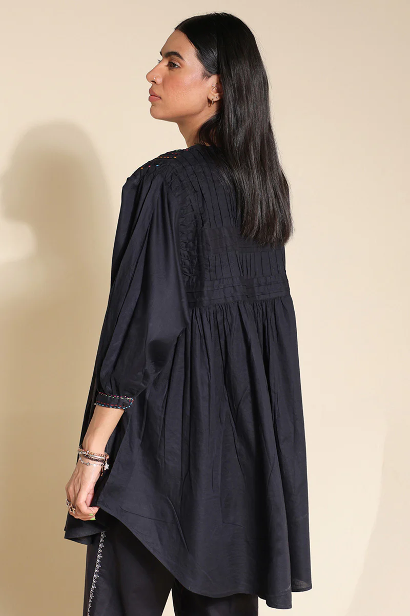 Color Waves Pleated Top - Image 10