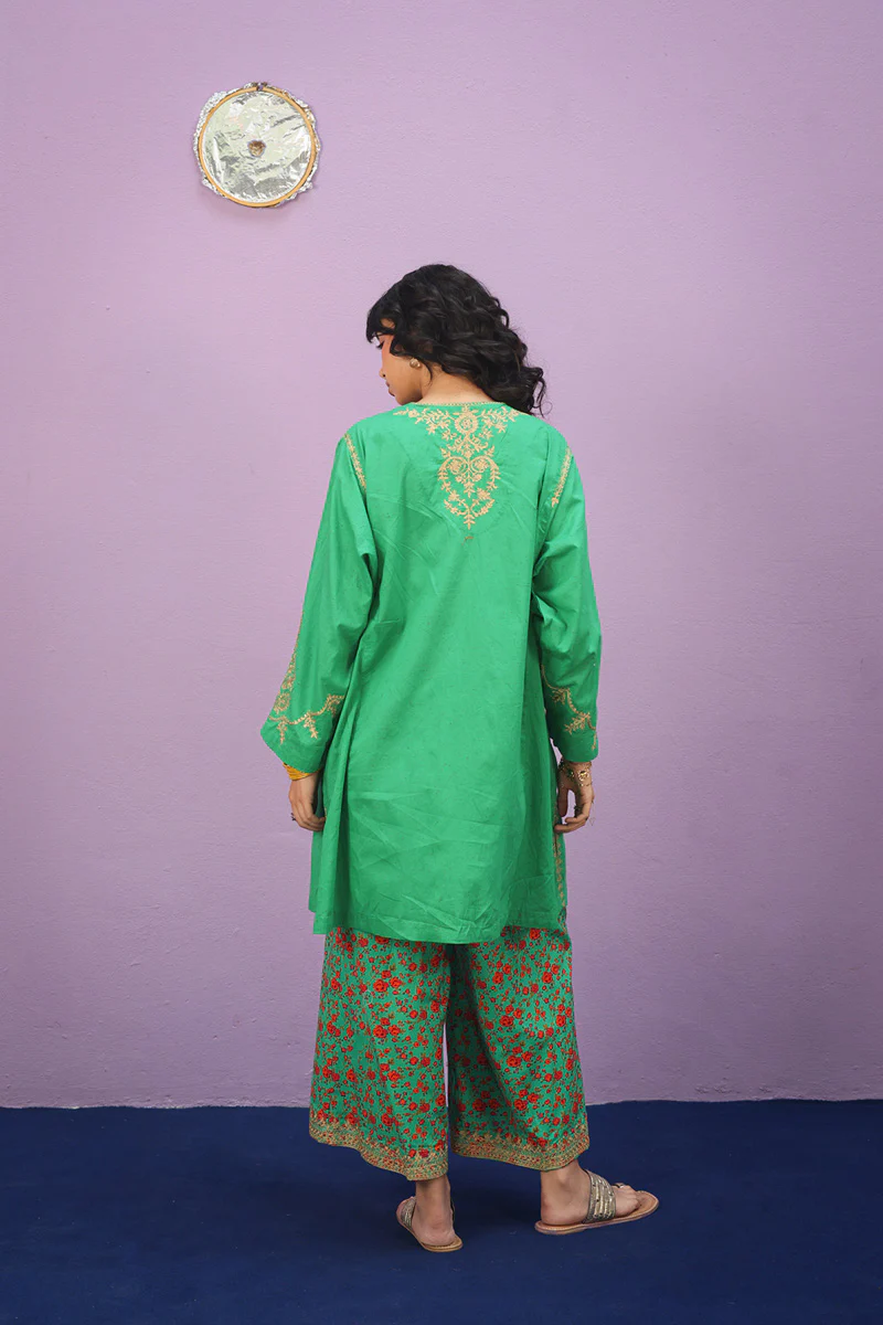 Gilded Glam Gold Thread Ensemble - Image 6