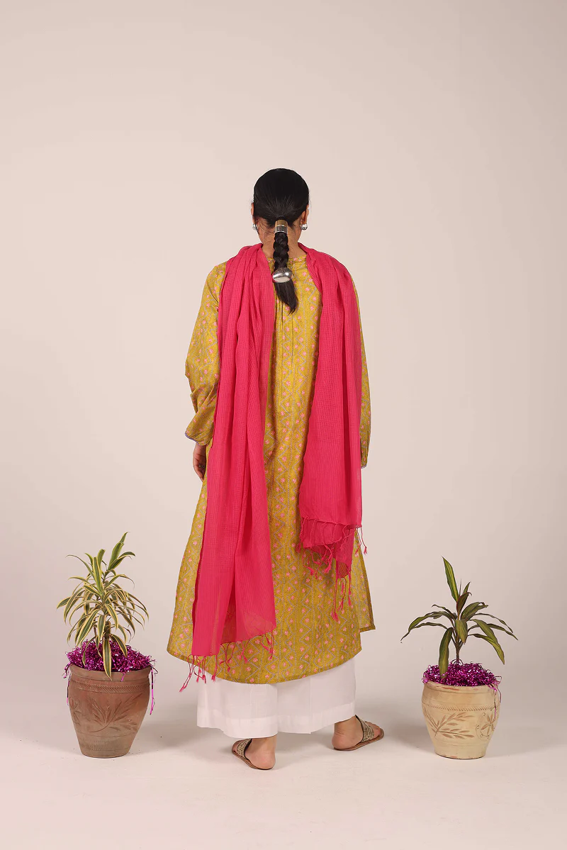 Rangeela Pleated Whisper Kurta - Image 12