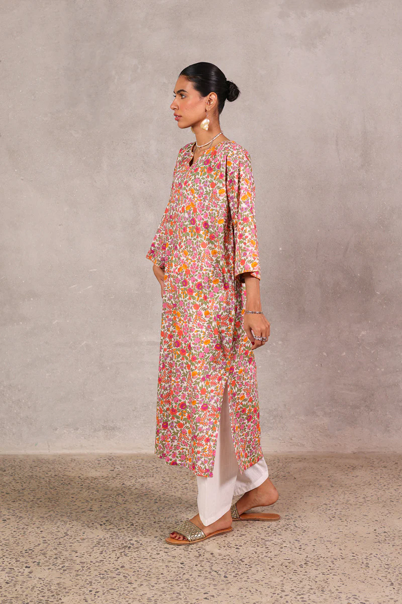 Painted Dreamscape Kurta - Image 8