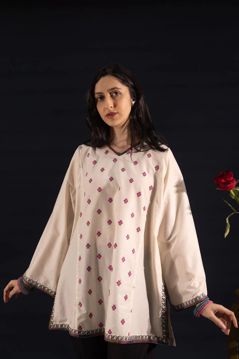 Blush Whisper Kurti - Image 7
