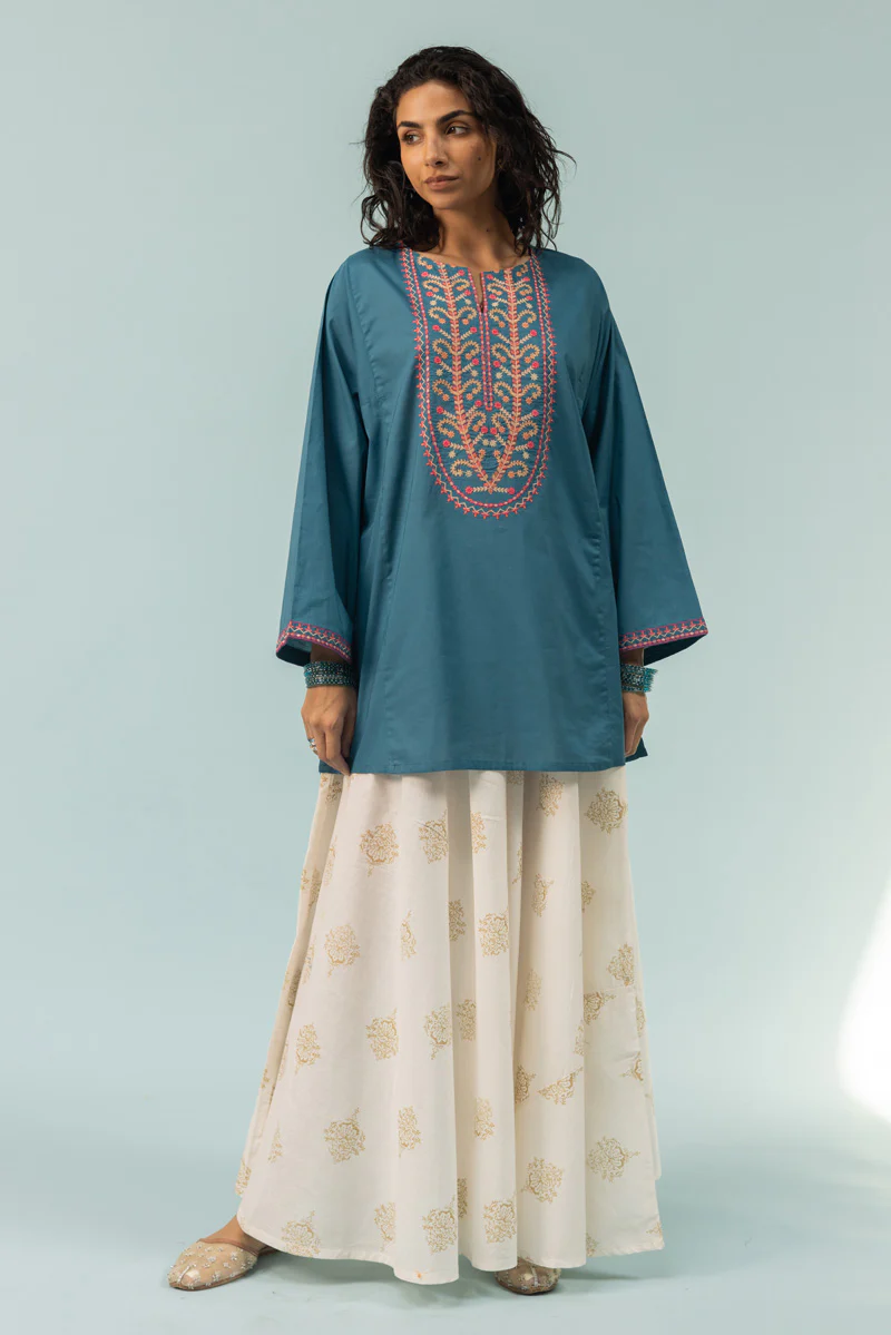 Heritage Crest Kurti - Image 15