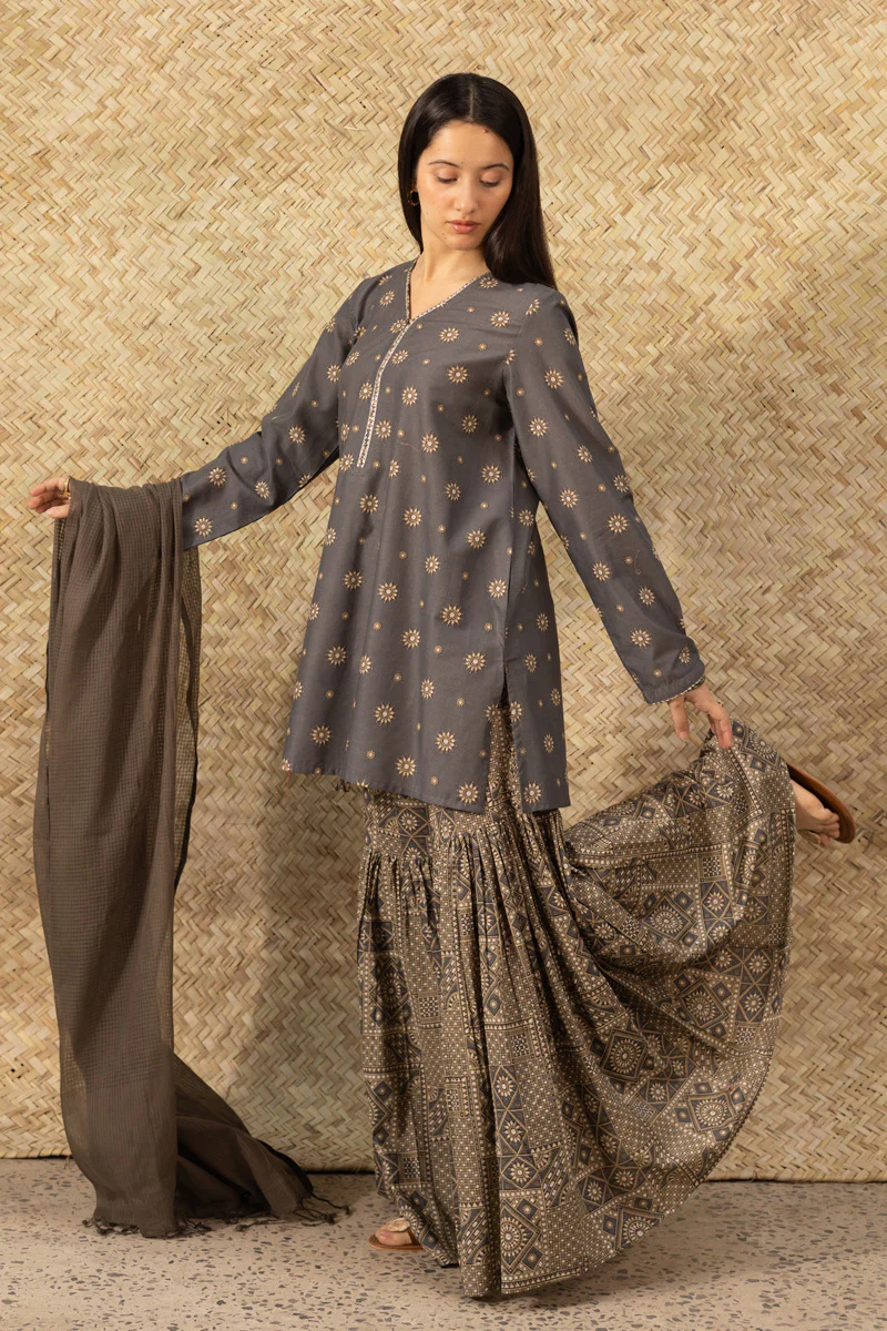 Soft Mandana Gharara Set - Image 14