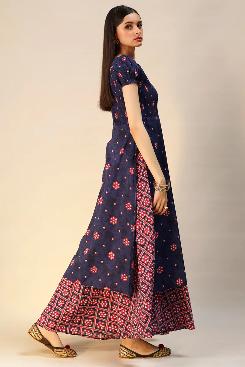 Sheehsakari Smocked Dress - Image 10