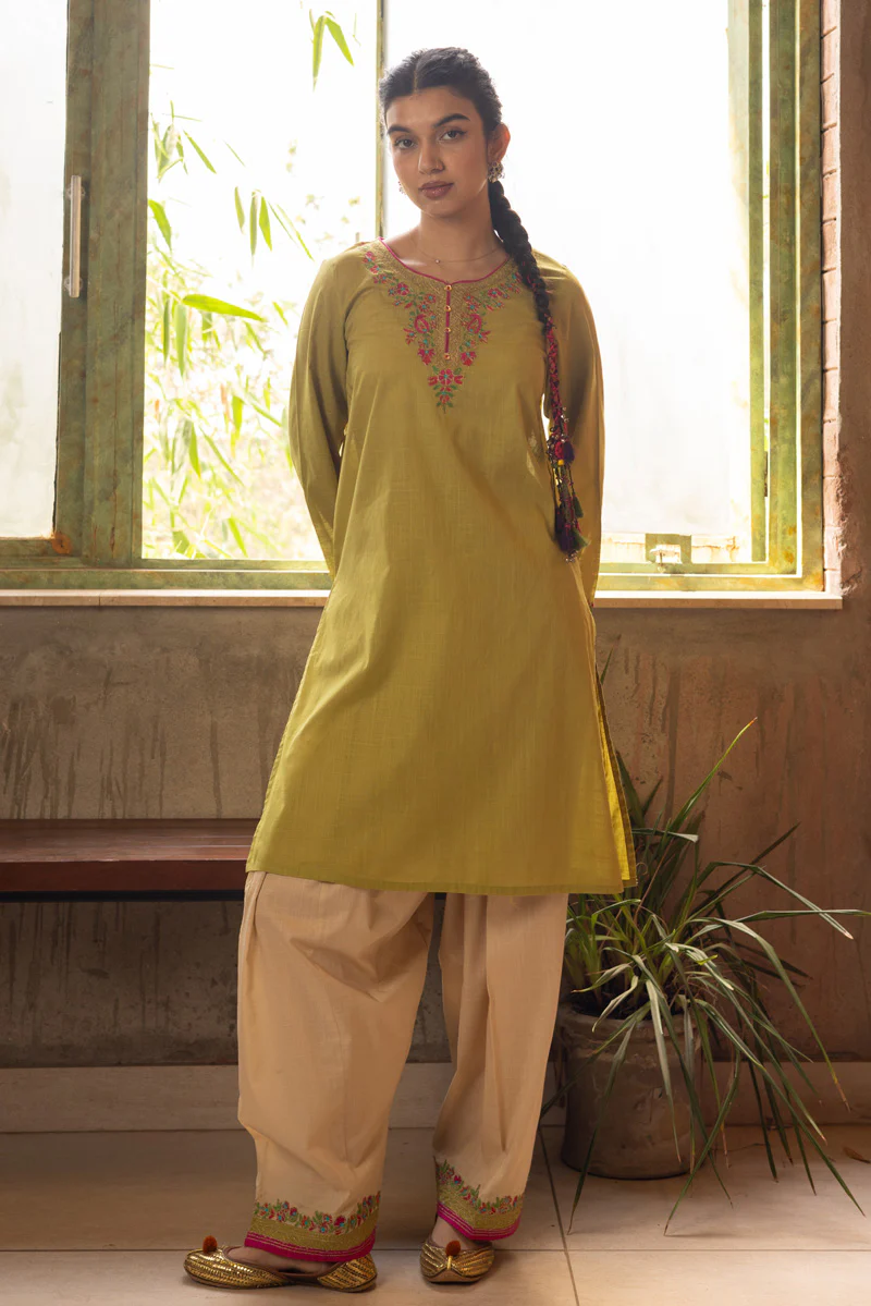 Persian Tales Embroidered Set - Image 6