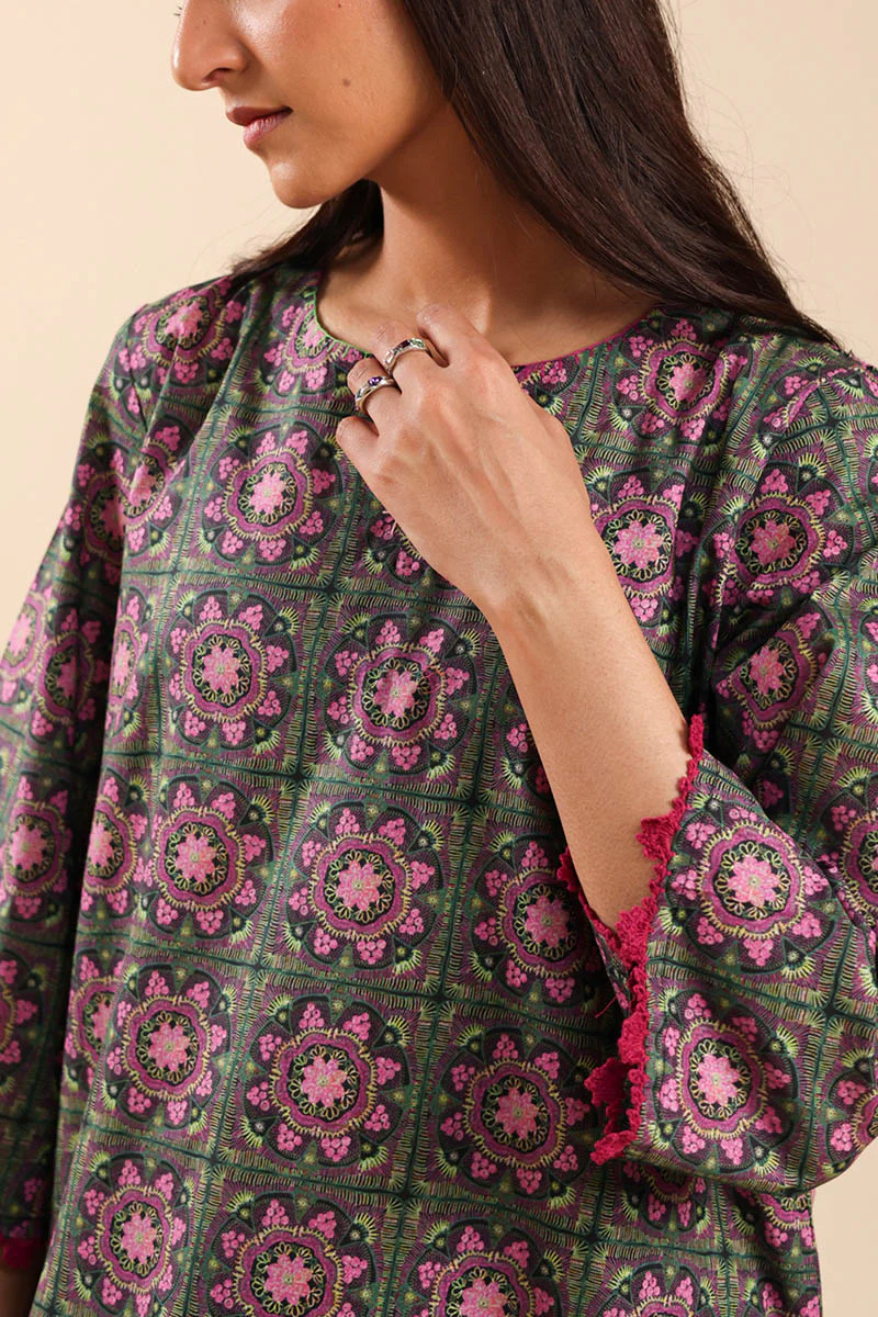 Contrast Crochet Printed Set - Image 3