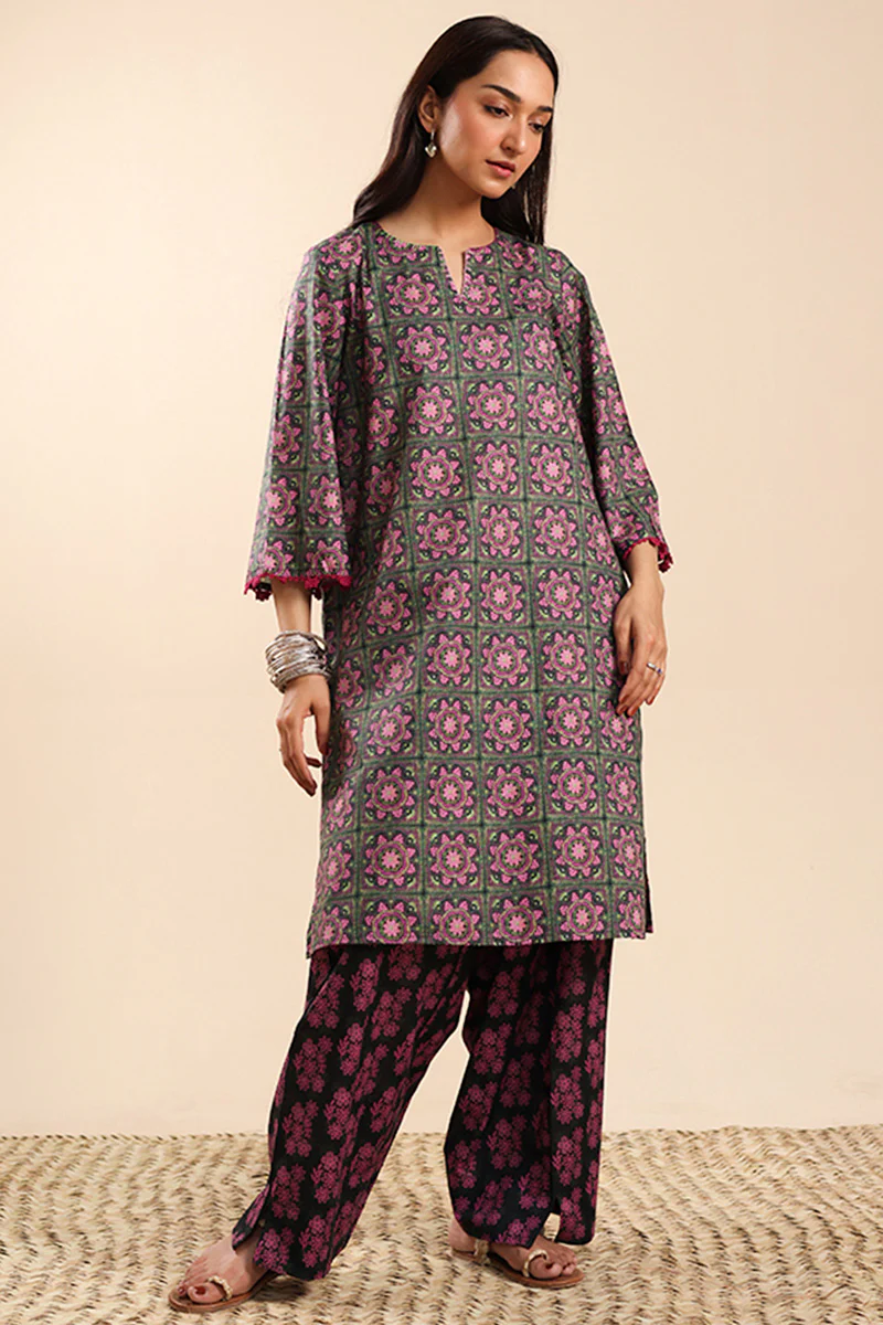 Contrast Crochet Printed Set - Image 4