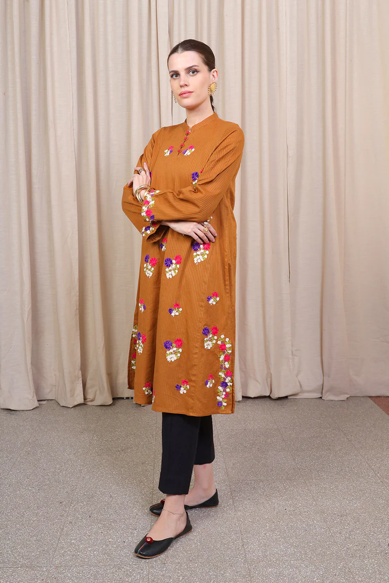 Exotic Blooms Kurta - Image 3