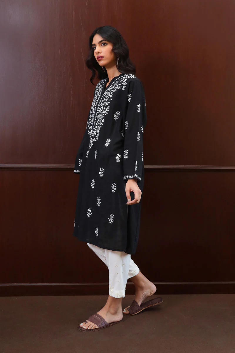 N K R Embroidered Kurta - Image 3