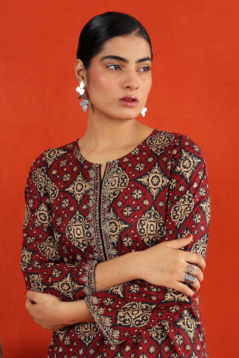 2 Piece Indonesian Collection - Image 6