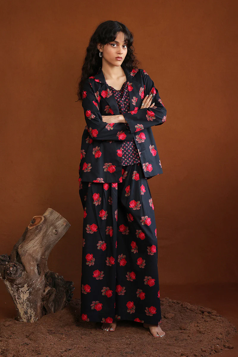 Russian Roses Rebel - Image 4