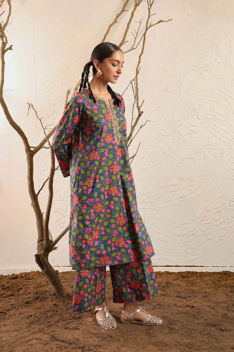 Embroidered Floret 2 Piece Set - Image 3